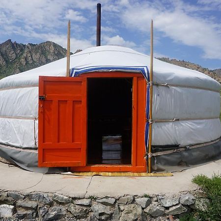 My Mongolia Eco Ger Camp Hotel Nalayh Екстериор снимка