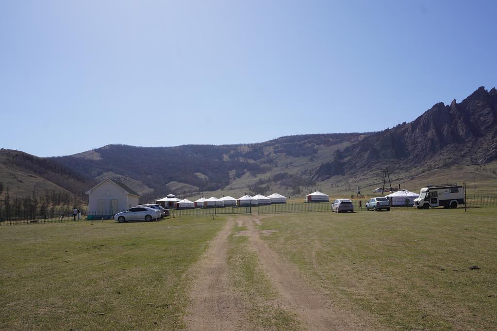 My Mongolia Eco Ger Camp Hotel Nalayh Екстериор снимка
